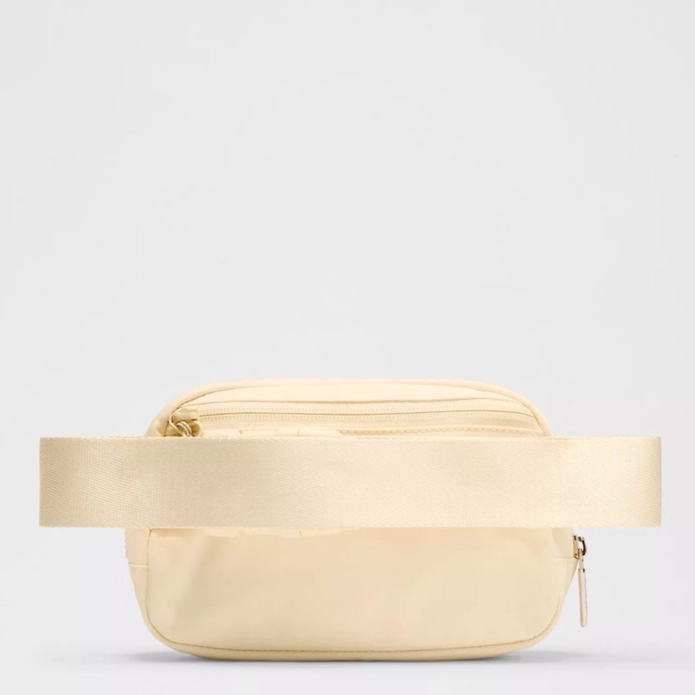 Lululemon Buttercream Belt Bag - Picture 2 of 7